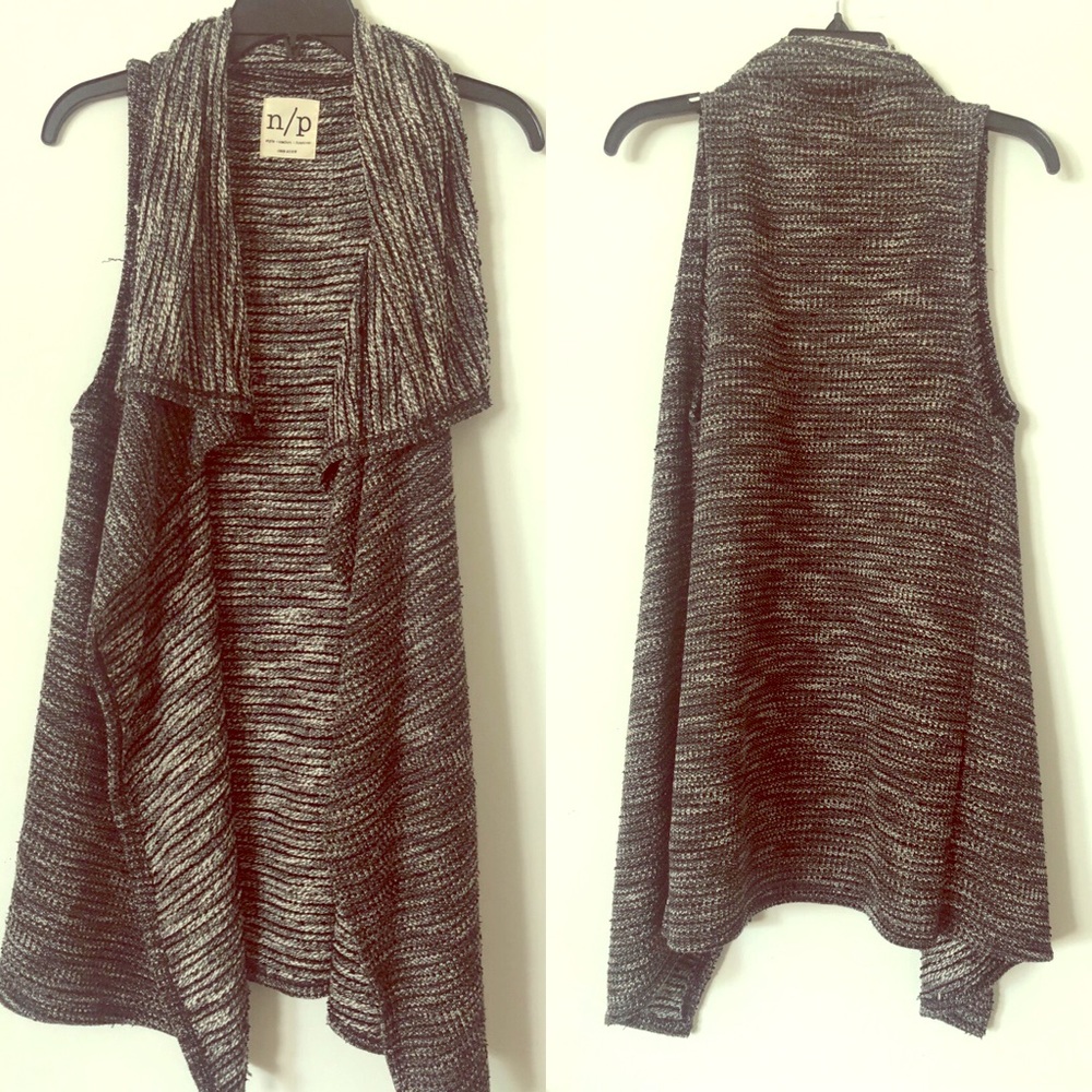 Knit vest marled black and white